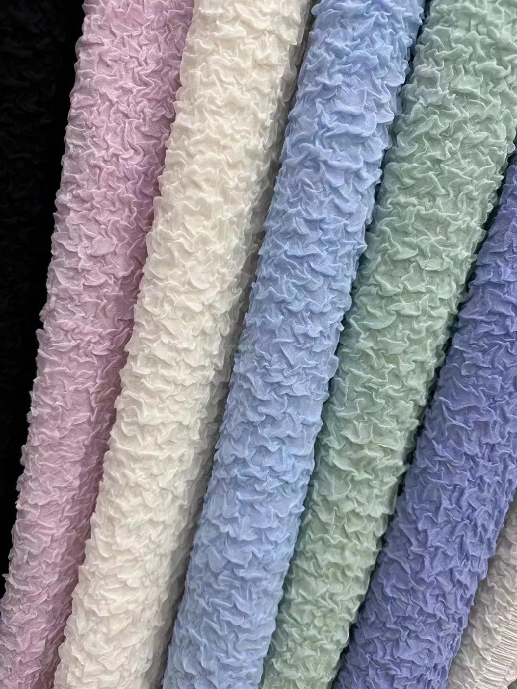 Hot Selling Yarn Dye Elegant Jacquard Embossed Bubble Fabric for Dress Garments